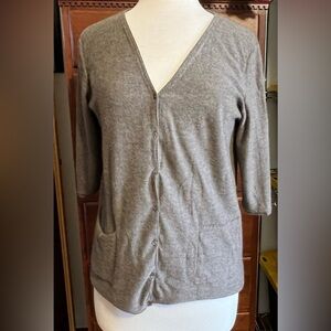 Women’s Eileen Fisher button front cardigan. Size Large. 100% cashmere